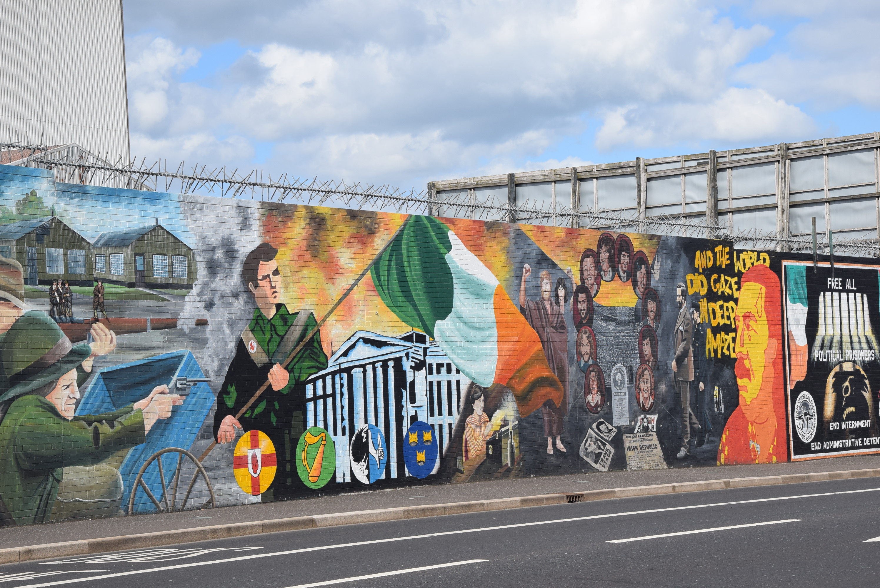 Une route de message de paix à Belfast Une route de message de paix à Belfast
