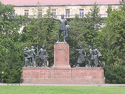 Statue de Lajos Kossuth