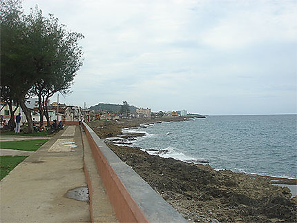 Baracoa face à la mer des Caraïbes
