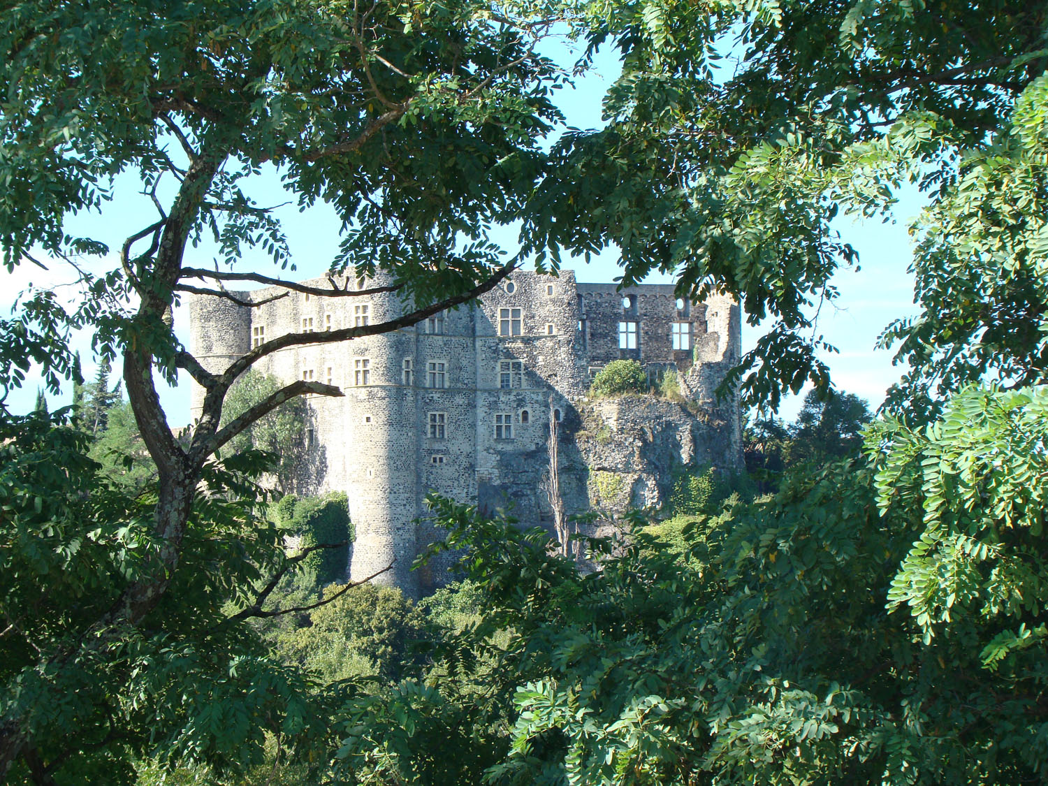 Château d'Alba la romaine Château d'Alba la romaine