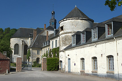 Eglise et colombier, abbaye de Valloires