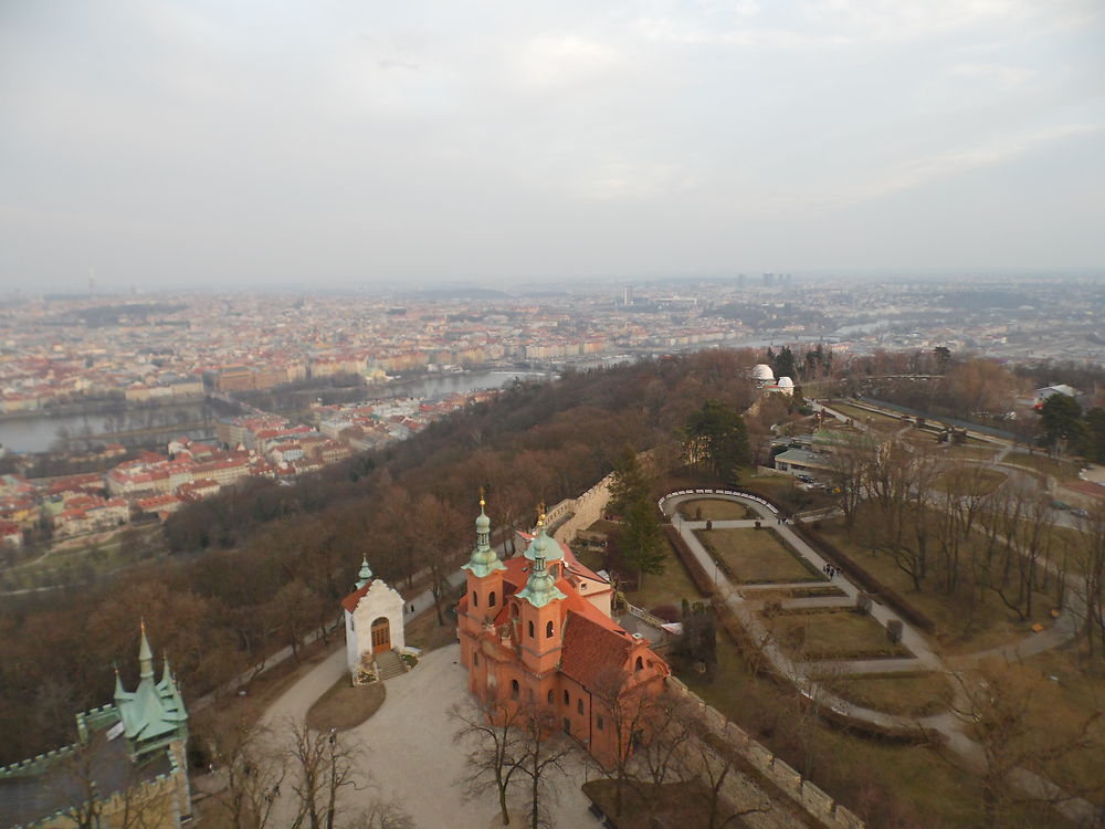 Vue depuis le sommet de la tour de Petřín