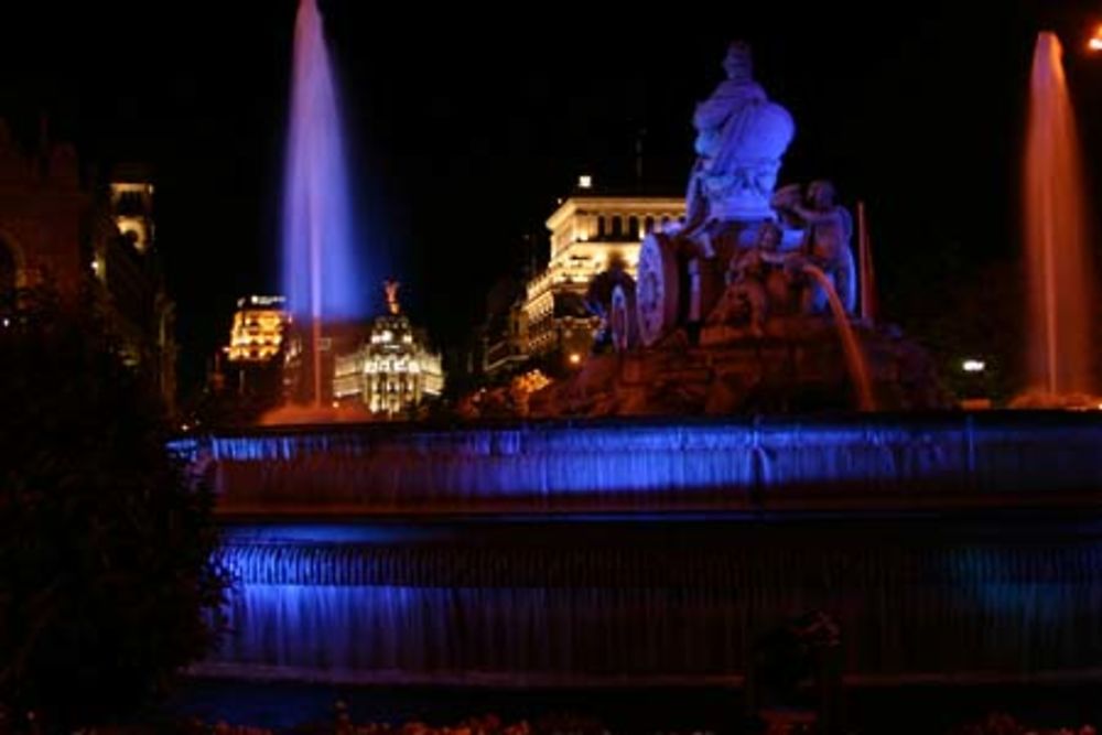 Fontaine de Cibèle le soir