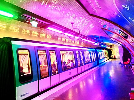 Station de métro en habit de lumière