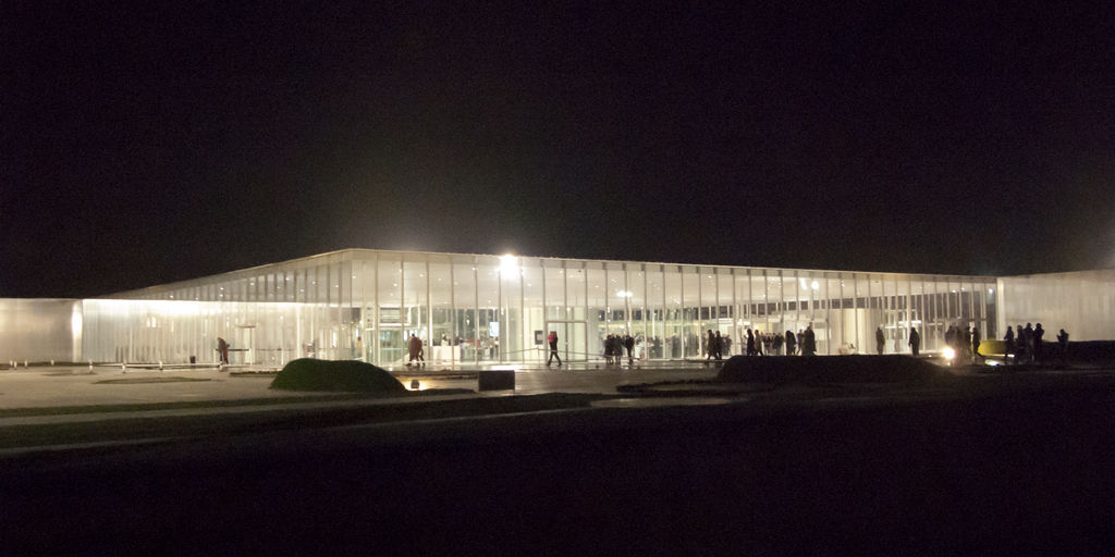 Le Louvre-Lens la nuit