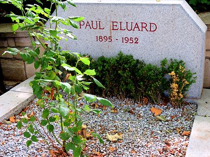 Tombe de Paul Éluard (poète)