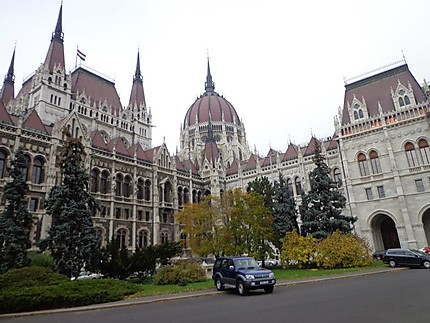Le Parlement