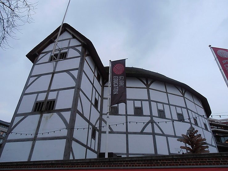 Shakespeare's Globe Theatre - ZhuLi
