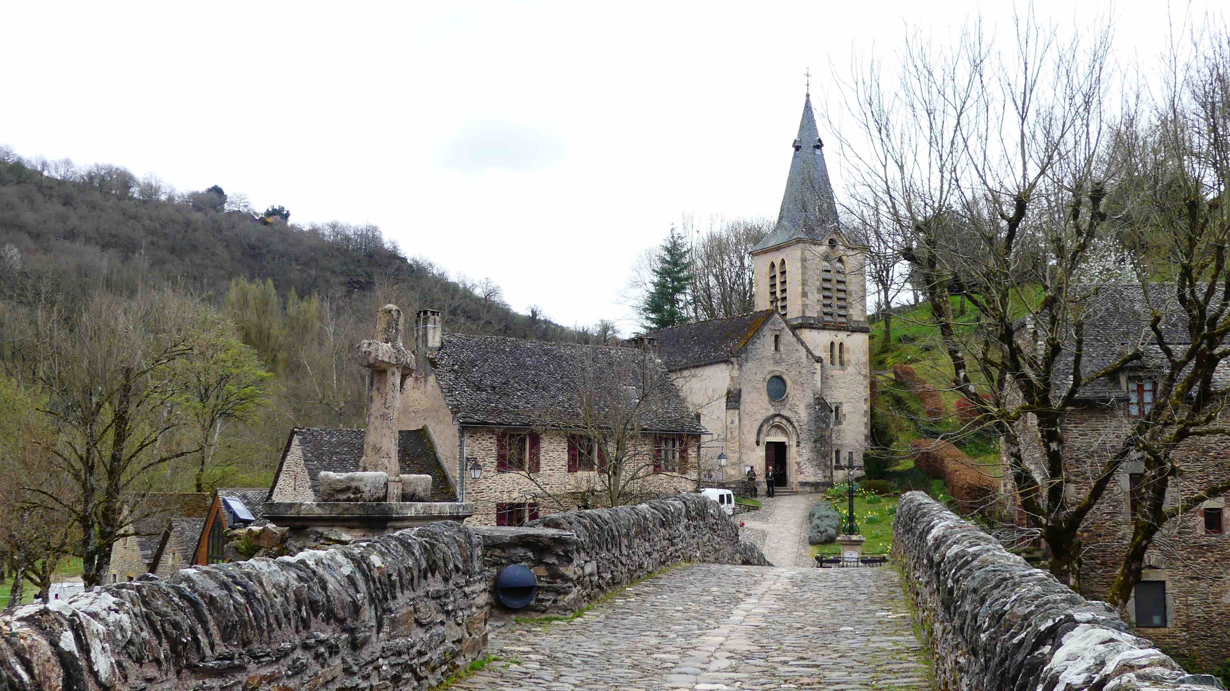 Eglise de Belcastel Eglise de Belcastel