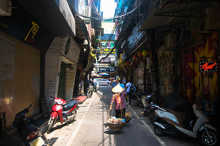 Une ruelle dans la ville d'Hanoi