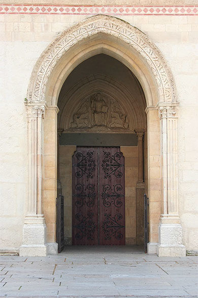 Lyon - Entrée de la Basilique d'Ainay