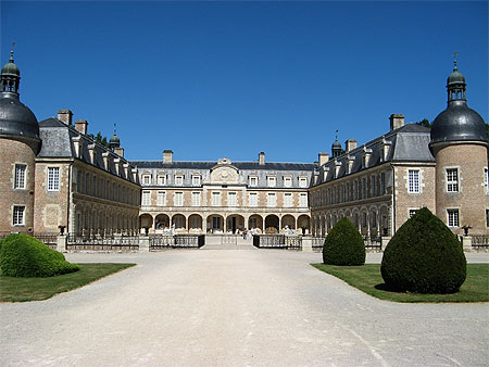 Château de Pierre de Bresse Château de Pierre de Bresse