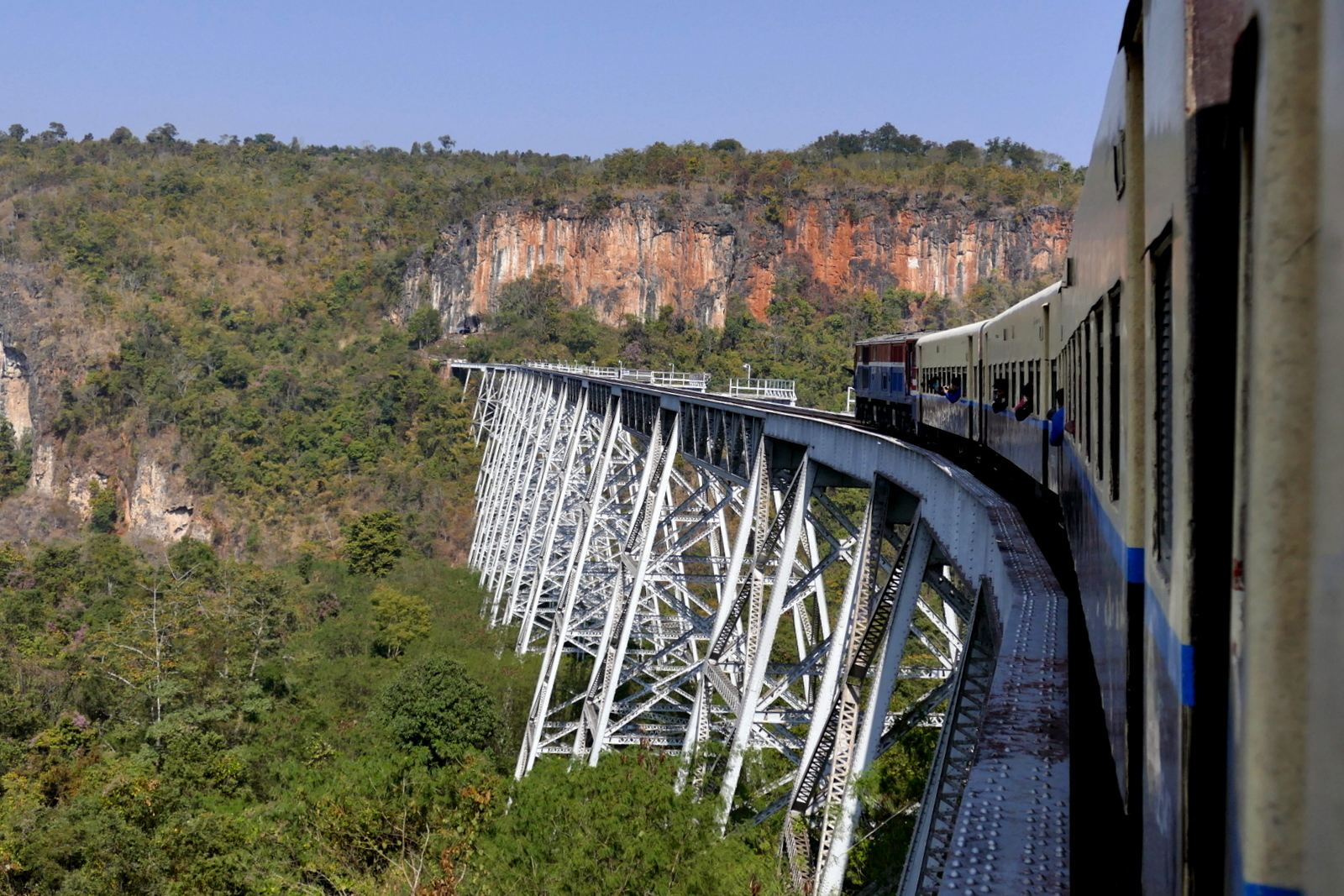 Le viaduc de Gokteik Le viaduc de Gokteik