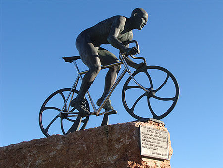 Statue Marco Pantani