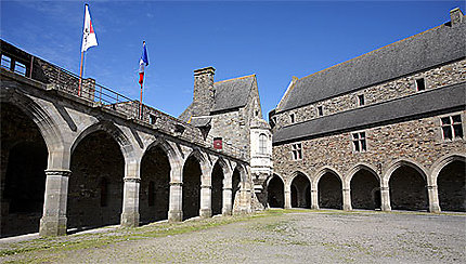 Château, cour intérieure, Vitré