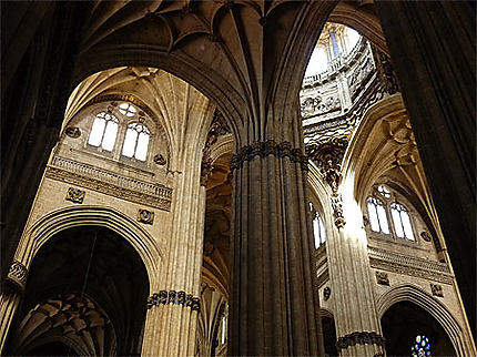 Arches de la Nouvelle Cathédrale