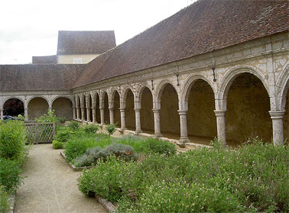 Petit Cloître de la collégiale Notre-Dame