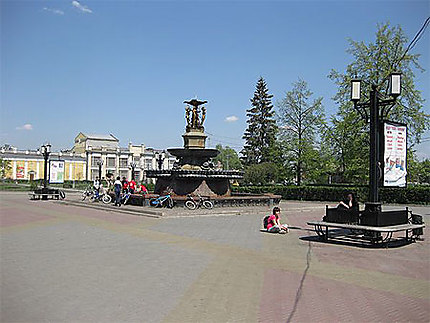 Une fontaine à la rue-piéton de Chelyabinsk