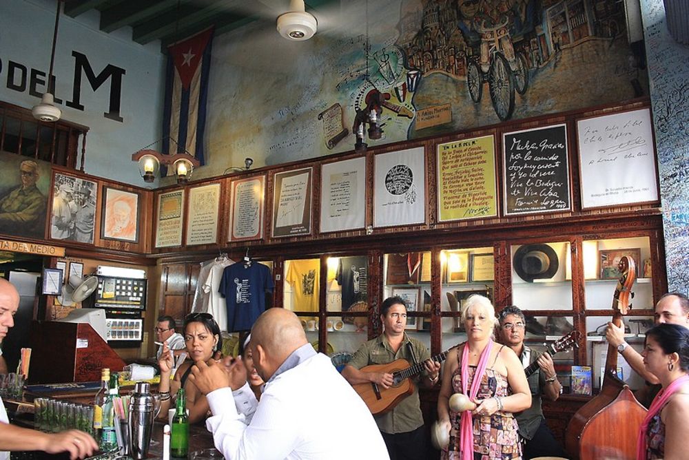 Pause musicale au bodeguita d'Ernest Hemingway