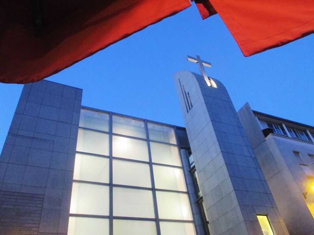 Paris la nuit (Église Nt Dame de l'Espérance)