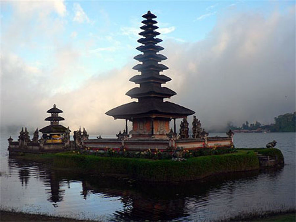 Le Pura Ulun Danu Bratan