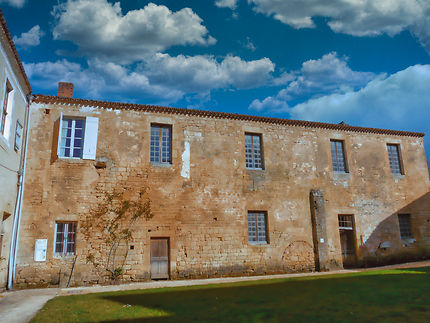 Maison en pierres à Cadouin