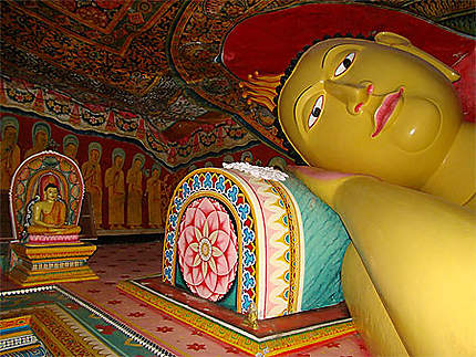 Le temple Mulkirigala Rajamaha Viharaya