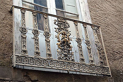 Balcon presque médiéval