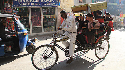 Rickshaw pour l'école