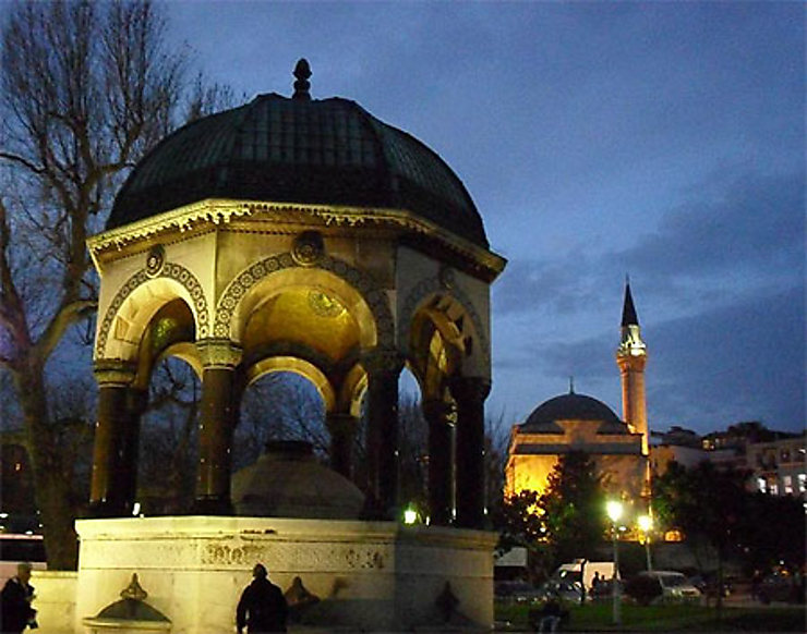 Mosquée Firuz Aga (Firuz Aga Camii) - Gulwenn Torrebenn