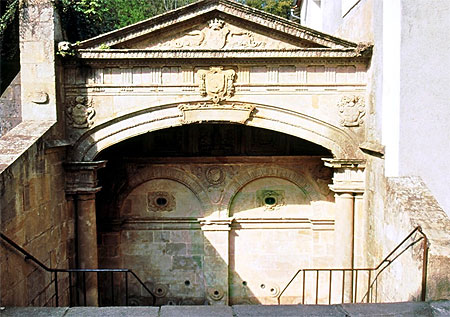 fontaine des quatre tias Fontaine des Quatre-Tias Fontenay-le