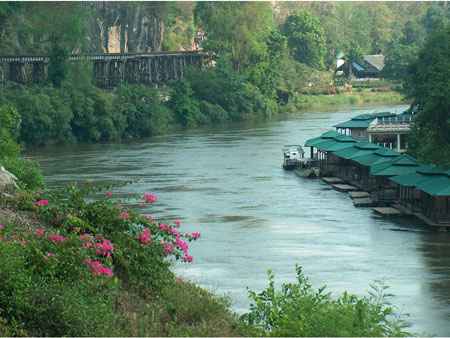 River Kwaï et chemin de fer River Kwaï et chemin de fer