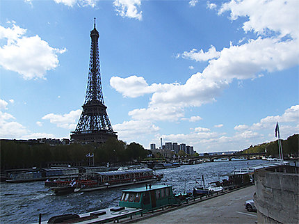 Tour-Eiffel-Seine