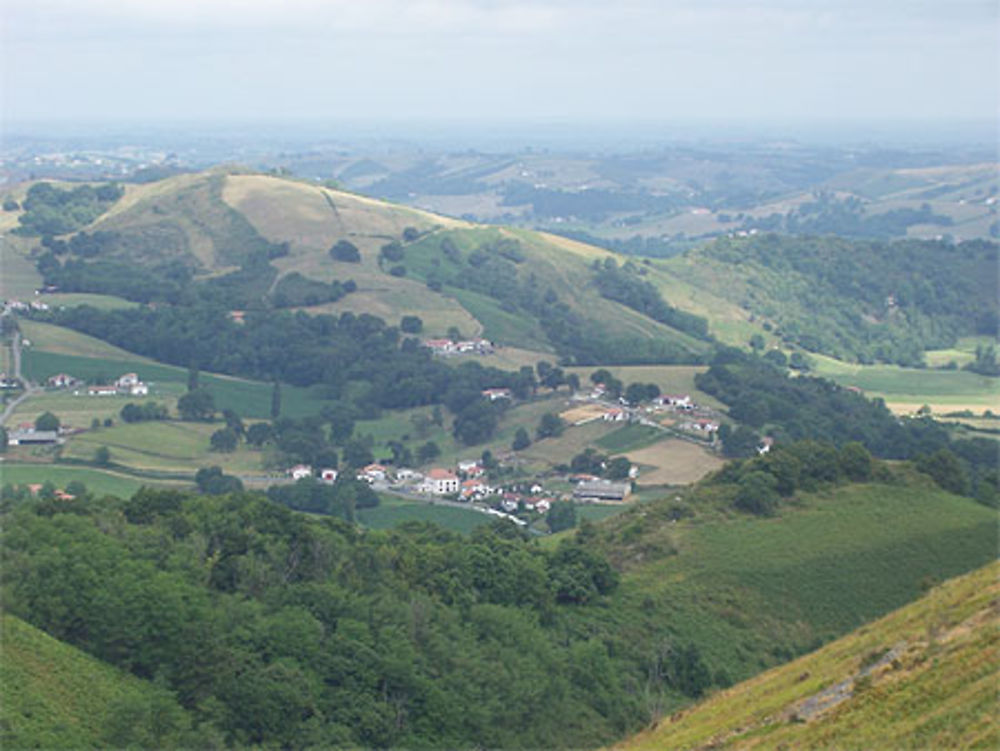 Saint Esteben (Donoztiri) vu depuis Eltzarruze