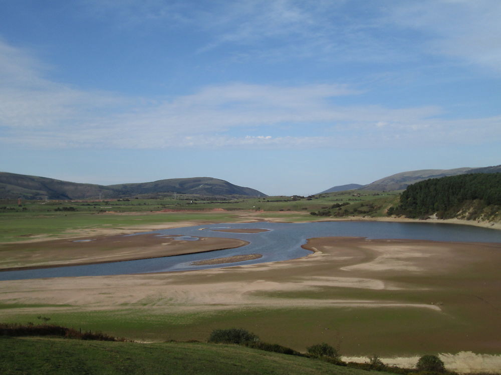 Alentours de Embalse del Ebro