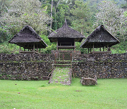 Temple du village