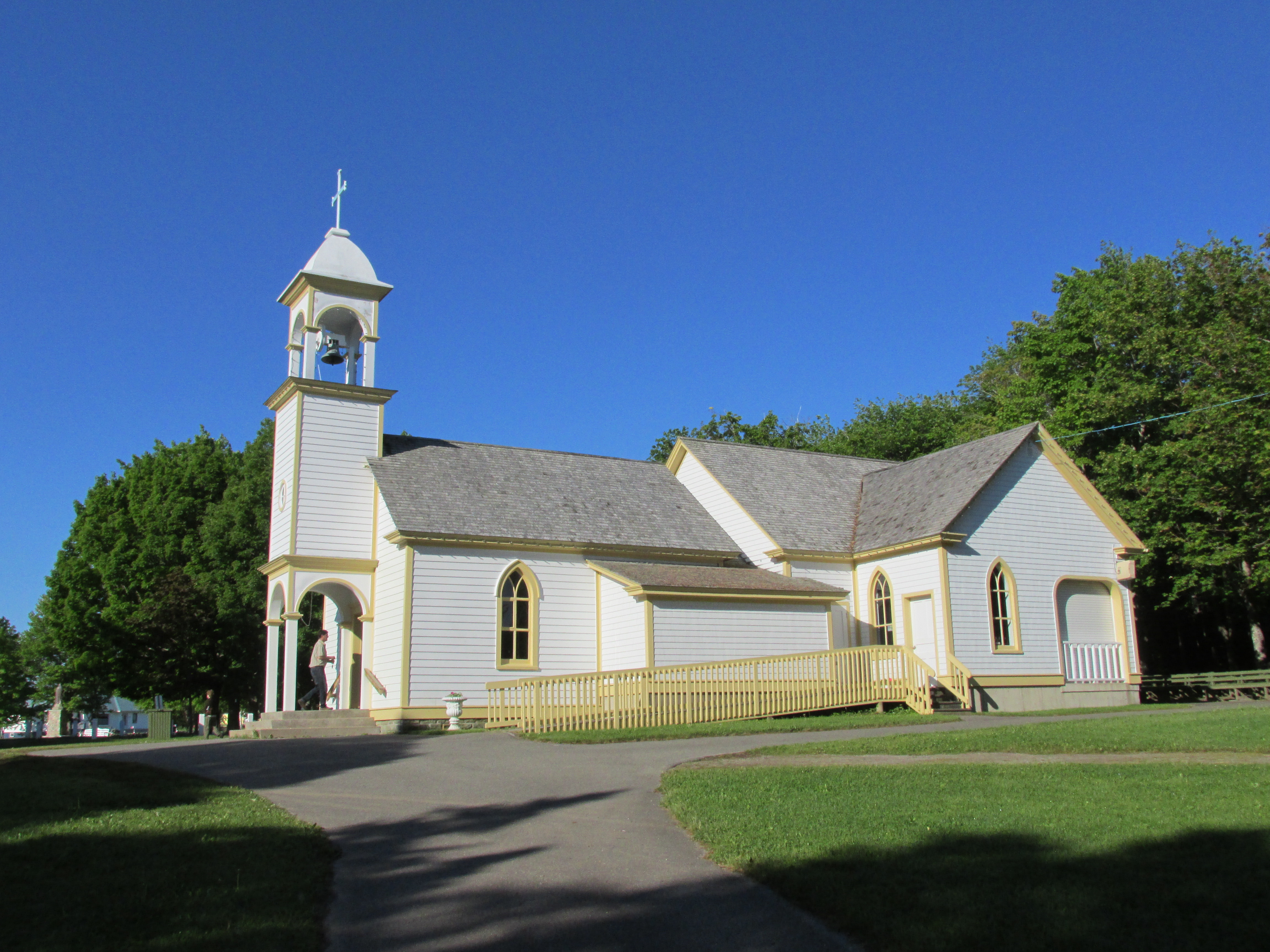 Chapelle Ste-Anne-du-Bocage à Caraquet Chapelle Ste-Anne-du-Bocage à Caraquet