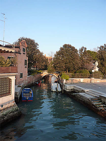Petit canal à Castello