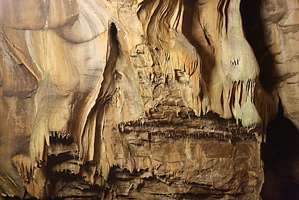 Formation dans la grotte