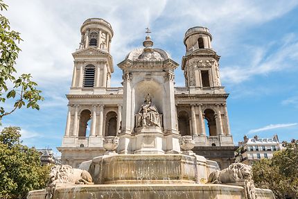 Eglise et fontaine Saint-Sulpice