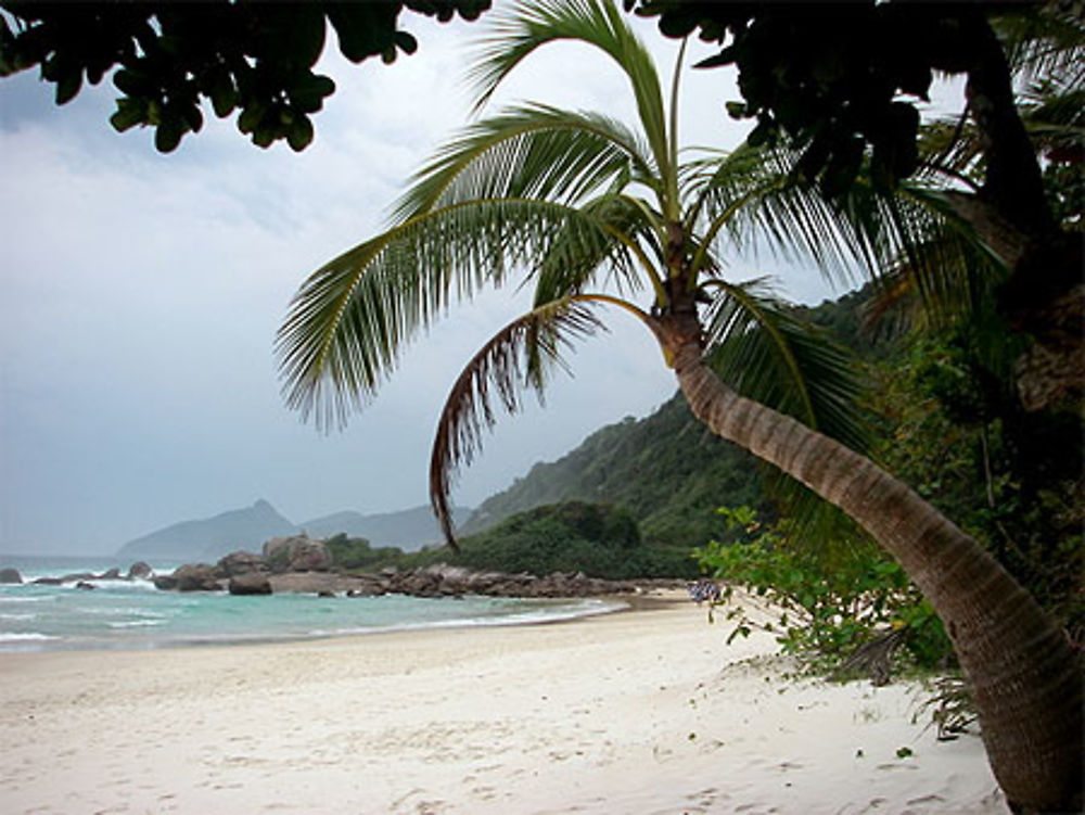 Une extrémité de la plage de Lopes Mendes