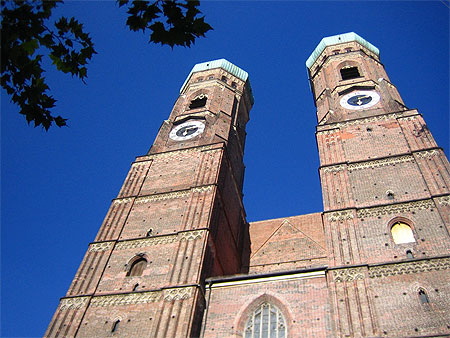 La Cathédrale (Frauenkirche) La Cathédrale (Frauenkirche)
