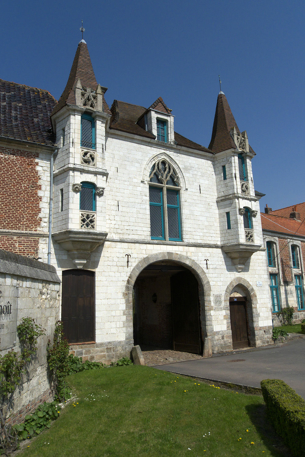 Abbaye St-Sauveur, Ham-en-Artois