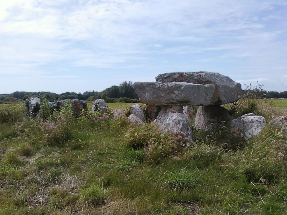 Dolmen de Kerugou