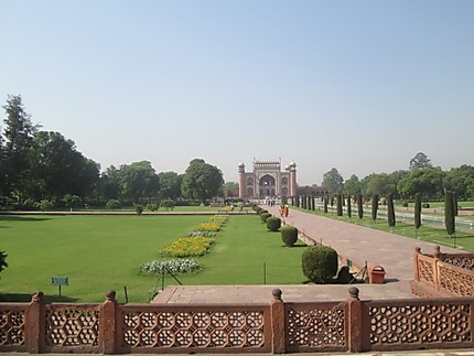 Le beau parc du Taj Mahal