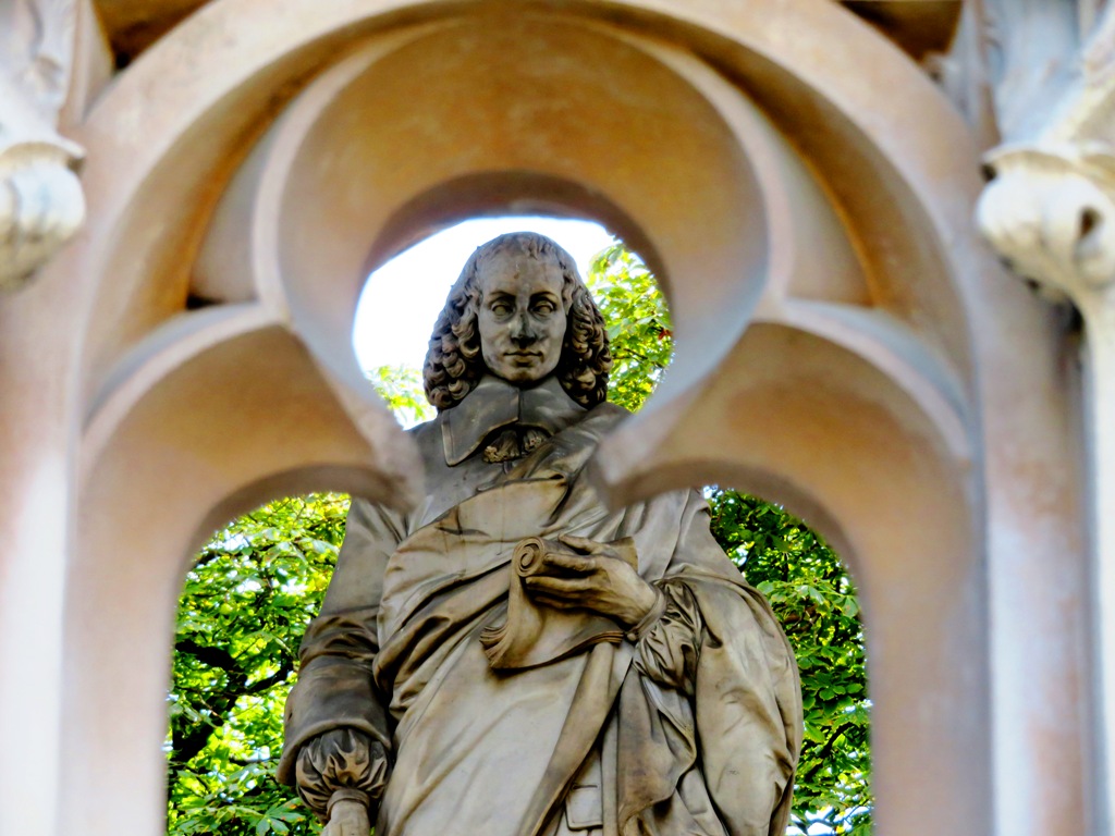 Blaise Pascal à la tour Saint Jacques Blaise Pascal à la tour Saint Jacques