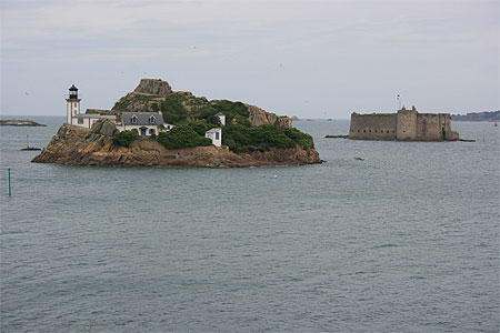 L'Île Louët et le château du Taureau L'Île Louët et le château du Taureau