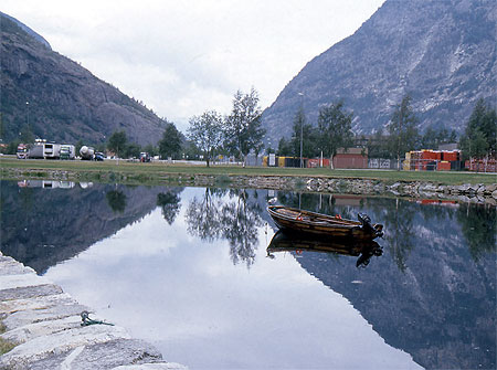 Reflets dans l'étang Reflets dans l'étang