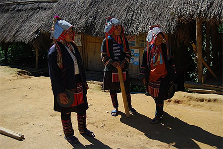 Les costumes traditionnels Akhas Les costumes traditionnels Akhas