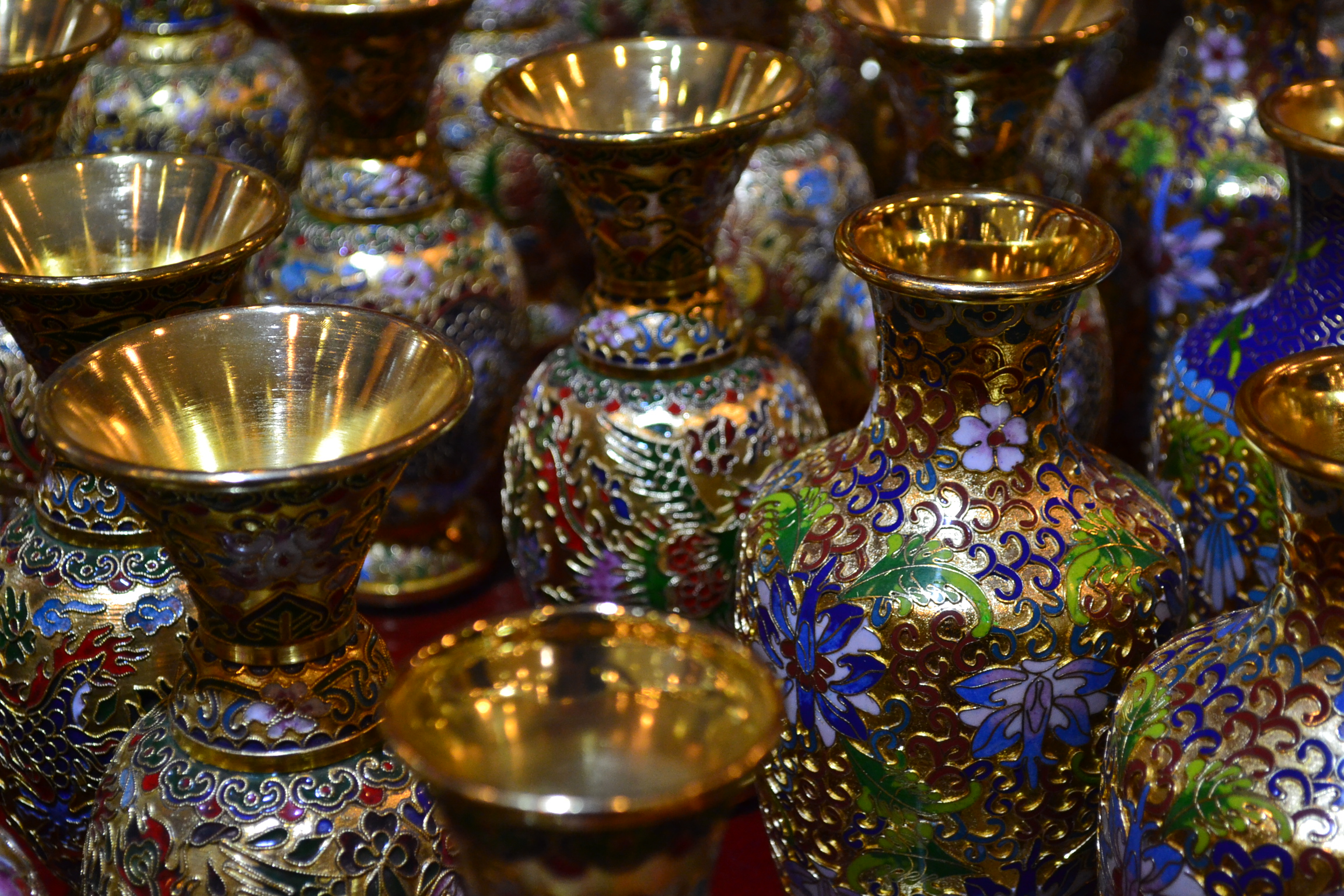 Boîte En Cloisonné à Décor De Fleurs – Chine – XXe Siècle – Bon état